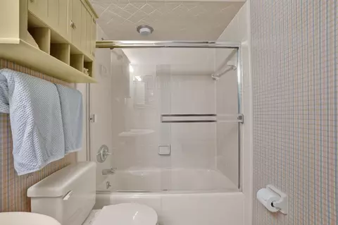Bath - 6170 A1a S, Saint Augustine Beach, FL 32080 photo 5 of 5