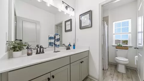 Bath - 130 Saint Barts Ave, Saint Augustine, FL 32080 photo 5 of 6