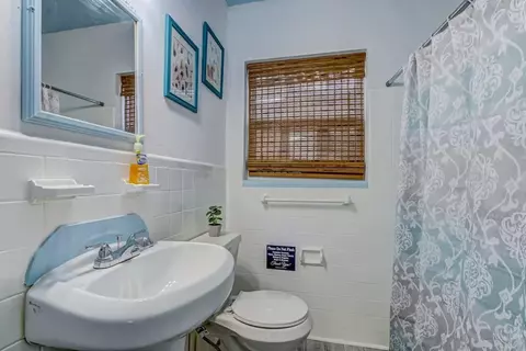 Bath - 9 Sylvan Dr, Saint Augustine, FL 32084 photo 3 of 3