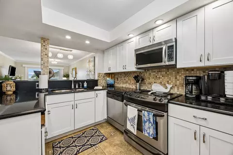 Kitchen - 4 Ocean Trace Rd #322, Saint Augustine, FL 32080 photo 1 of 1