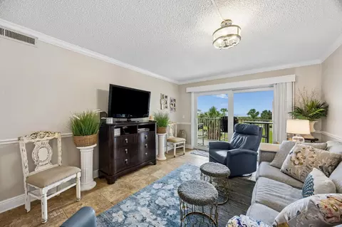 Living - 4 Ocean Trace Rd #322, Saint Augustine, FL 32080 photo 1 of 1