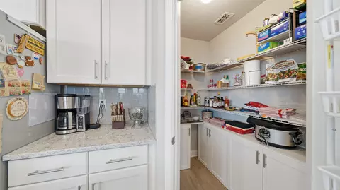 Kitchen - 589 Ocean Jasper Dr, Saint Augustine, FL 32086 photo 6 of 7