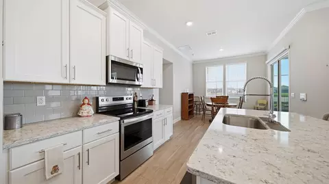 Kitchen - 589 Ocean Jasper Dr, Saint Augustine, FL 32086 photo 4 of 7