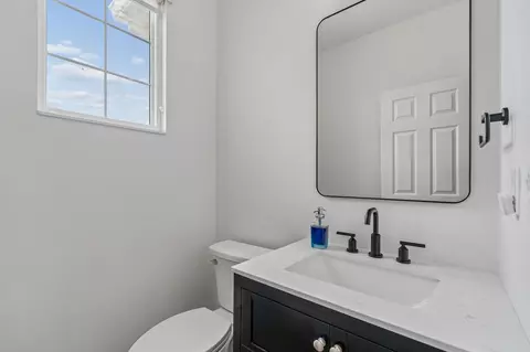 Bath - 123 Sunset Cir S, Saint Augustine, FL 32080 photo 7 of 10