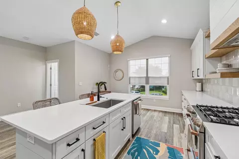 Kitchen - 123 Sunset Cir S, Saint Augustine, FL 32080 photo 8 of 10