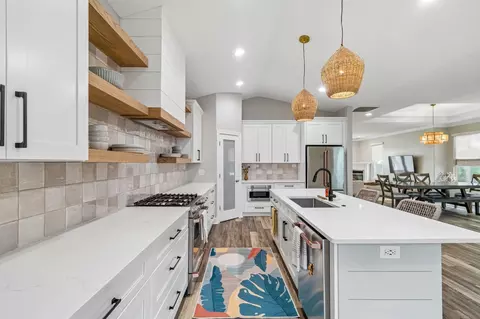 Kitchen - 123 Sunset Cir S, Saint Augustine, FL 32080 photo 4 of 10