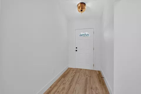 Entry Way - 250 Segovia Rd, Saint Augustine, FL 32086 photo 3 of 4