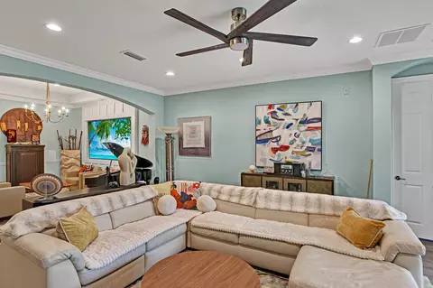 Living - 220 Paseo Terraza #401, Saint Augustine, FL 32095 photo 5 of 6