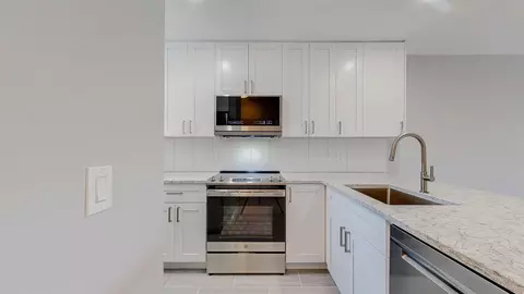 Kitchen - 650 W Pope Rd UNIT 244, Saint Augustine, FL 32080 photo 2 of 5