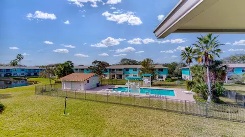 Exterior - 650 W Pope Rd UNIT 244, Saint Augustine, FL 32080 photo 8 of 11