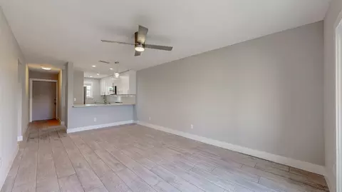 Living - 650 W Pope Rd UNIT 244, Saint Augustine, FL 32080 photo 2 of 6