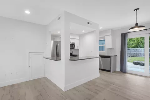 Kitchen - 112 E St, Saint Augustine, FL 32080 photo 6 of 9
