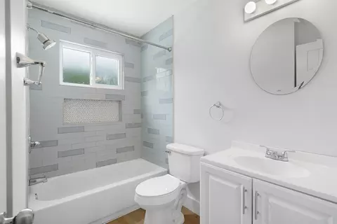 Bath - 112 E St, Saint Augustine, FL 32080 photo 1 of 3