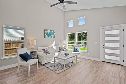 Living - 804 W 9th St, Saint Augustine, FL 32084 photo 1 of 1