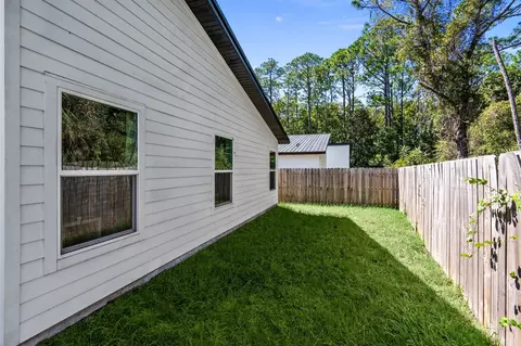 Exterior - 804 W 9th St, Saint Augustine, FL 32084 photo 6 of 7