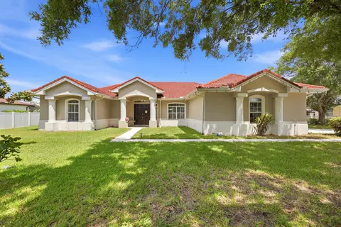 76 Club House Dr, Palm Coast, FL 32137