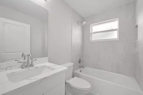 Bath - 105 Fonseca Dr, Saint Augustine, FL 32086 photo 3 of 4