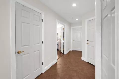 Entry Way - 176 N Sunset Cir, Saint Augustine, FL 32080 photo 5 of 6
