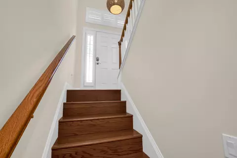 Entry Way - 176 N Sunset Cir, Saint Augustine, FL 32080 photo 2 of 6