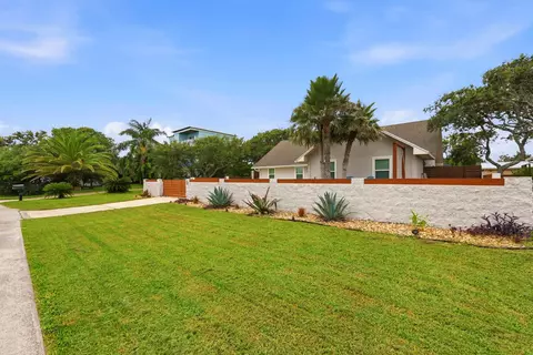 Exterior - 80 Aloha Cir, Saint Augustine, FL 32080 photo 5 of 13