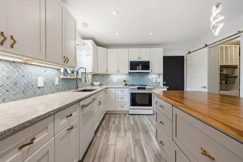 Kitchen - 80 Aloha Cir, Saint Augustine, FL 32080 photo 5 of 5