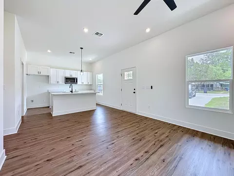 Living - 248 Jackson Blvd, Saint Augustine, FL 32095 photo 1 of 1