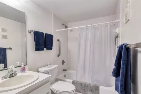 Bath - 31 Catalonia Ct, Saint Augustine, FL 32086 photo 3 of 3