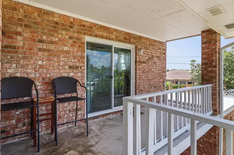 Exterior - 22 Comares Ave #1A, Saint Augustine, FL 32080 photo 4 of 11