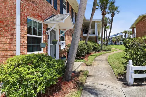 Exterior - 22 Comares Ave #1A, Saint Augustine, FL 32080 photo 8 of 11