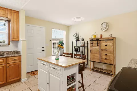 Entry Way - 22 Comares Ave #1A, Saint Augustine, FL 32080 photo 2 of 4