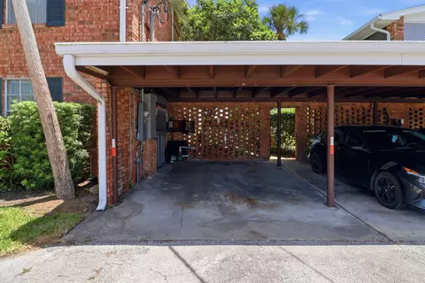 Exterior - 22 Comares Ave #1A, Saint Augustine, FL 32080 photo 9 of 11