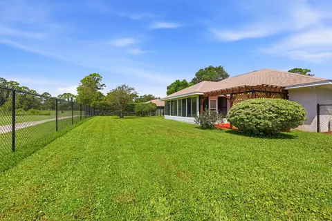 Exterior - 335 Graciela Cir, Saint Augustine, FL 32086 photo 7 of 14