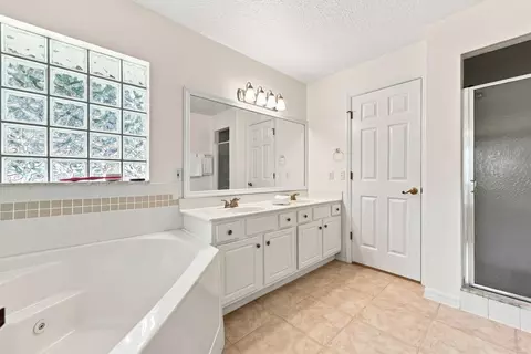 Bath - 335 Graciela Cir, Saint Augustine, FL 32086 photo 1 of 5