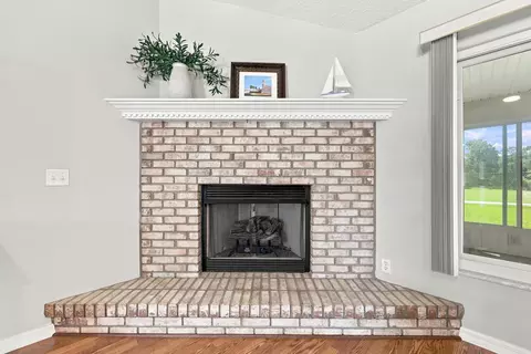Living - 335 Graciela Cir, Saint Augustine, FL 32086 photo 4 of 4