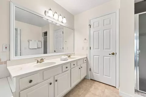 Bath - 335 Graciela Cir, Saint Augustine, FL 32086 photo 3 of 5