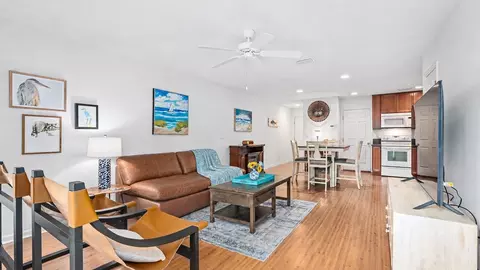 Living - 168 Islander Cir, Saint Augustine, FL 32080 photo 4 of 4