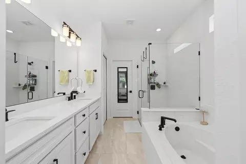 Bath - 140 Shell Creek Ct, Saint Augustine, FL 32086 photo 2 of 9