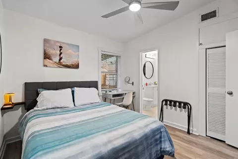 Bedroom - 1075 Anastasia Blvd, Saint Augustine, FL 32080 photo 4 of 7
