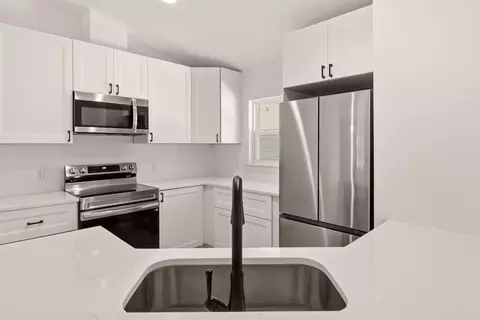 Kitchen - 408 St Augustine South Dr, Saint Augustine, FL 32086 photo 4 of 4