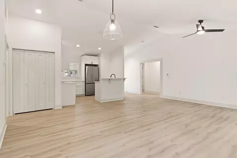 Living - 408 St Augustine South Dr, Saint Augustine, FL 32086 photo 3 of 4