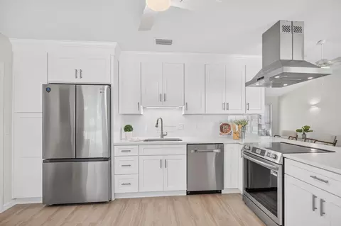 Kitchen - 6320 Pine Cir S, Saint Augustine, FL 32095 photo 3 of 4