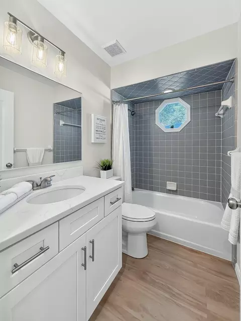 Bath - 6320 Pine Cir S, Saint Augustine, FL 32095 photo 4 of 4