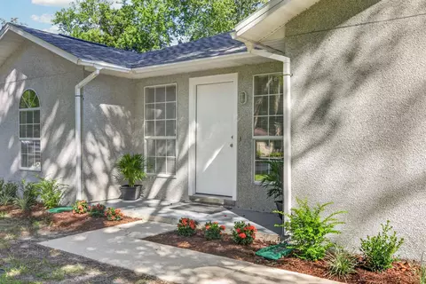 Exterior - 6320 Pine Cir S, Saint Augustine, FL 32095 photo 2 of 7