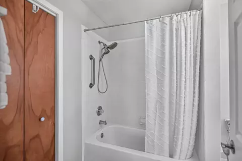 Bath - 5466 4th St, Saint Augustine, FL 32080 photo 1 of 6