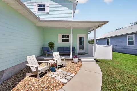 Exterior - 27 W White St, Saint Augustine, FL 32080 photo 4 of 6