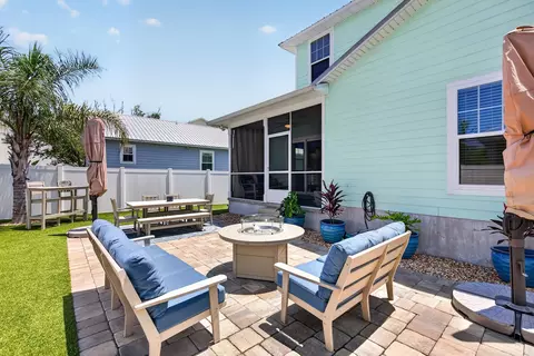 Exterior - 27 W White St, Saint Augustine, FL 32080 photo 1 of 6