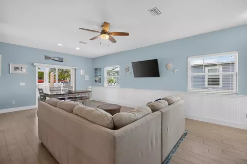 Living - 27 W White St, Saint Augustine, FL 32080 photo 3 of 3