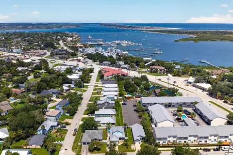 View/Area - 27 W White St, Saint Augustine, FL 32080 photo 4 of 12