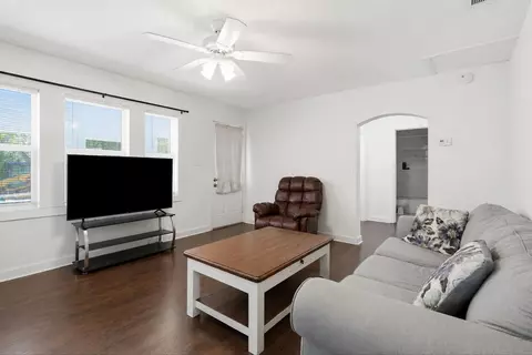 Living - 21 Nesmith Ave, Saint Augustine, FL 32084 photo 2 of 3