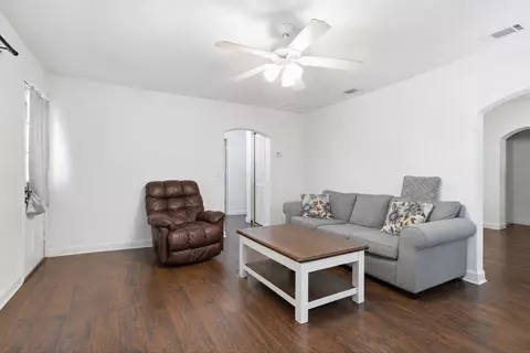 Living - 21 Nesmith Ave, Saint Augustine, FL 32084 photo 1 of 3